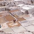 Récolte du sel aux salines de Maras (1)