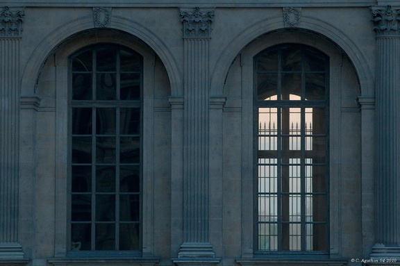 Fenêtres du Louvre, cour carrée