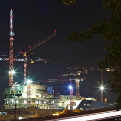 Boulogne et le chantier de La Seine Musicale de nuit