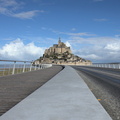 Le pont-passerelle et le Mont-Saint-Michel